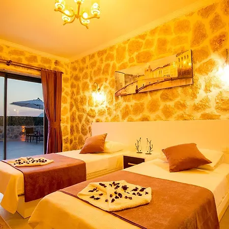 Ay Isigi Kalkan